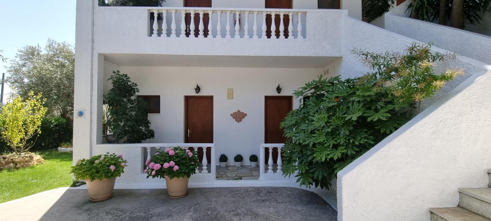 Olive Grove Studios شاطئ ميغالي أموس المظهر الخارجي الصورة